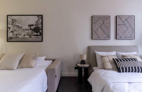 South Antwerp Apartment | Beautiful city suite