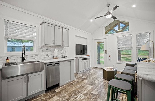Fredericksburg Cabin | Beautiful Classic Cabin at the SKYE Texas Hill Country Resort!