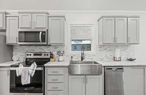 Fredericksburg Cabin | Beautiful Classic Cabin at the SKYE Texas Hill Country Resort!
