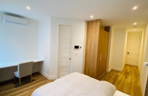 Sheepshead Bay Apartment | Beautiful comfortable room with its own bathroom in Brooklyn, NY