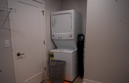 St. Peters Condo | Beautiful & Comfortable1b/1ba Condo-+24 hr Gym +Onsite Pkng+Close to Stores
