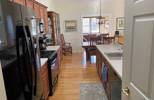 Saratoga Springs Condo | BEAUTIFUL CONDOMINIUM AVAILABLE FOR THE 2025 BELMONT STAKES FESTIVAL.