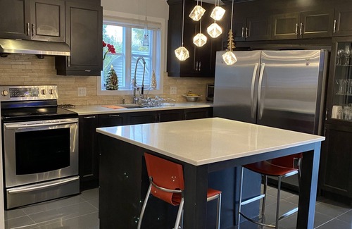 Brossard Apartment | Beautiful condo