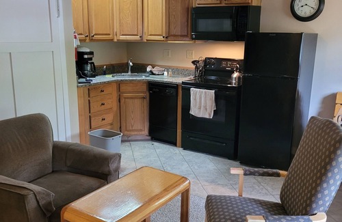 Bartlett Condo | Beautiful condo in Bartlett NH July 26th to August 2nd 2025 BOOK NOW!n