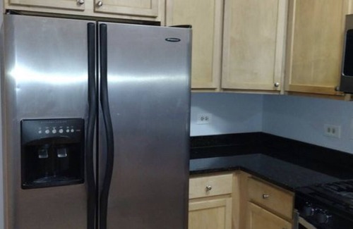 Grand Boulevard Condo | Beautiful condo in desirable neighborhood close to downtown Chicago