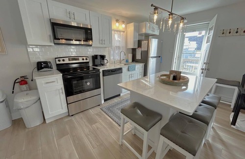 Sea Isle City Apartment | Beautiful condo just steps from the ocean