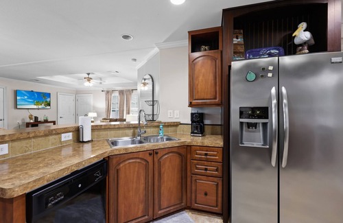 Saint James City House | Beautiful Country house overlooking 13.5 acres and a small lake