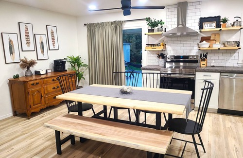 Oberlin House | Beautiful, Cozy, and Spacious home- 3 mins from downtown
