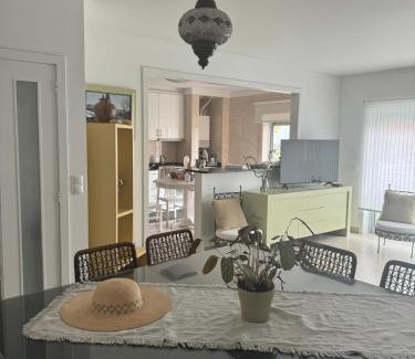 Vila Praia de Ancora Apartment | Beautiful duplex with sea view