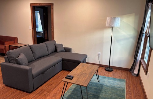 McIndoe Falls Apartment | Beautiful field View, 20 mins to Burke Mountain, 3 mins to Connecticut River