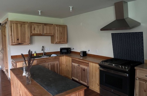 McIndoe Falls Apartment | Beautiful field View, 20 mins to Burke Mountain, 3 mins to Connecticut River