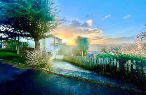Kingsbridge Apartment | Beautiful Garden Room with Private Entrance