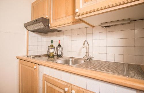 Liscia di Vacca Apartment | Beautiful Giardino degli Oleandri 2 Bedroom Apt sleeps 6 child