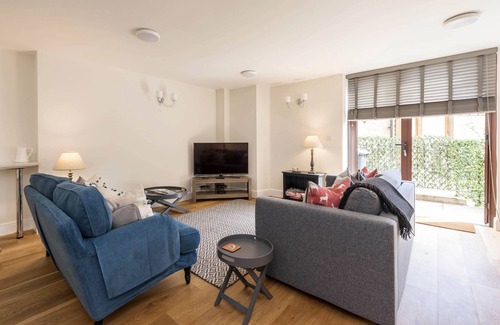 Sherborne Apartment | Beautiful Ground Floor Luxury Apartment