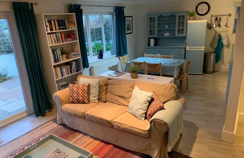 Wadebridge Apartment | Beautiful ground floor apartment with sun terrace, garden and Hot Tub