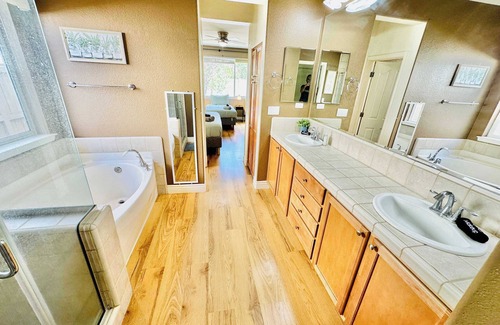 Reno House | Beautiful Haven/Sleeps 16