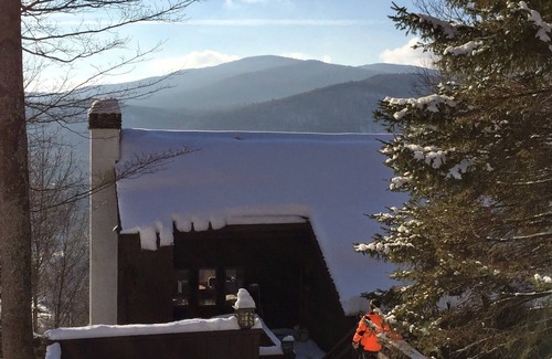 Plymouth House | Beautiful Hawk Mountain home with Mountain Views, Hot Tub and Sauna