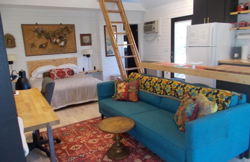 Ocracoke Apartment | Beautiful, Historic and Private Retreat for Couples-limit 2 people