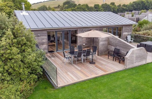 Talland House | Beautiful holiday home, just a walk away from Talland beach.