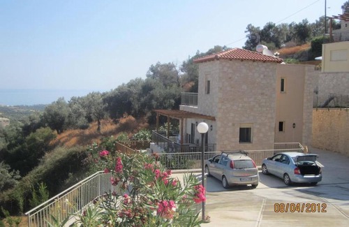 Adele House | Beautiful Holiday House for 10 Persons, With Swimming Pool