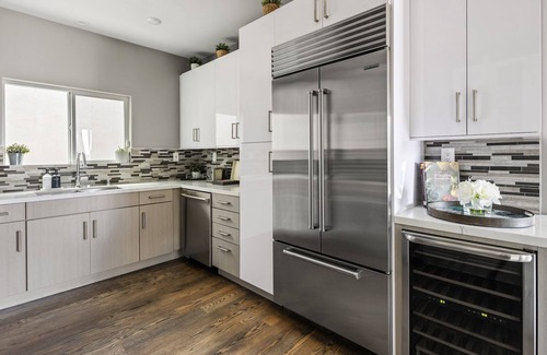 Hollywood Hills Villa | Beautiful Hollywood Hills Villa - Heat Pool, BBQ, Hollywood Sign Views, 4BR, 3BA