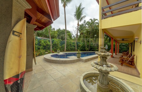 Las Olas Beach Community Villa | Beautiful home in the heart of Esterillos Oeste