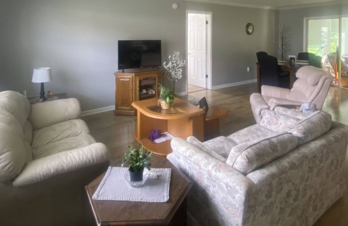 Leesburg House | Beautiful Home In 55+ Gated Community - Club House w/pool