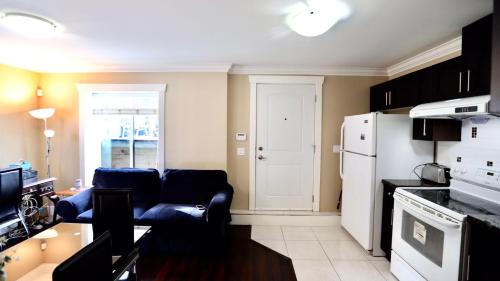 Burnaby House | Beautiful Home in Burnaby. (Lyn's Residence)