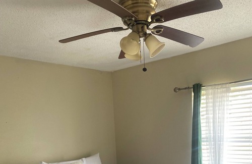 Casselberry House | Beautiful home in Casselberry!