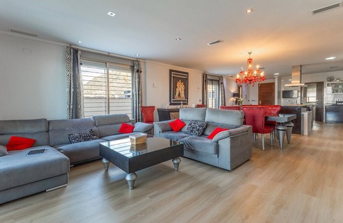 Cox House | Beautiful home in Cox