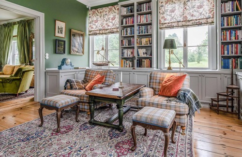 Holo House | Beautiful Home in Hölö With Wifi and 7 Bedrooms