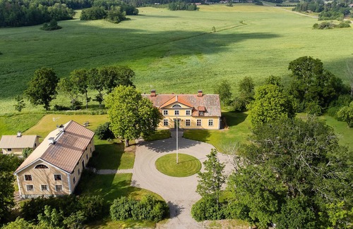 Holo House | Beautiful Home in Hölö With Wifi and 7 Bedrooms