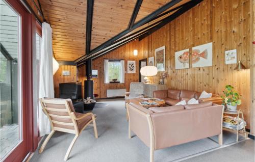 Helberskov Strand House | Beautiful Home In Hadsund With Kitchen