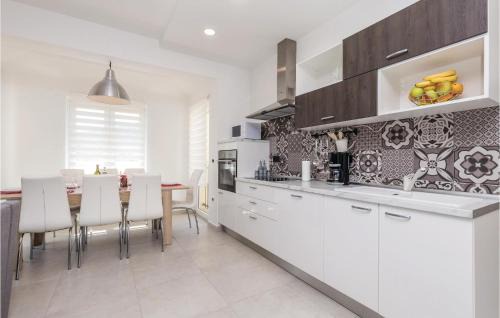 Mihotici House | Beautiful Home In Matulji With Wifi