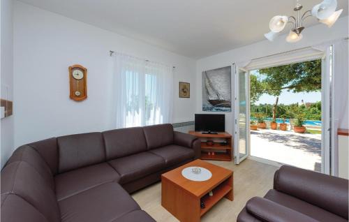 Mocici House | Beautiful Home In Mocici