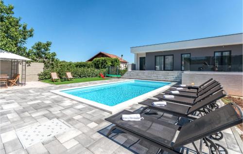 Donje Rastane House | Beautiful Home In Rastane Donje