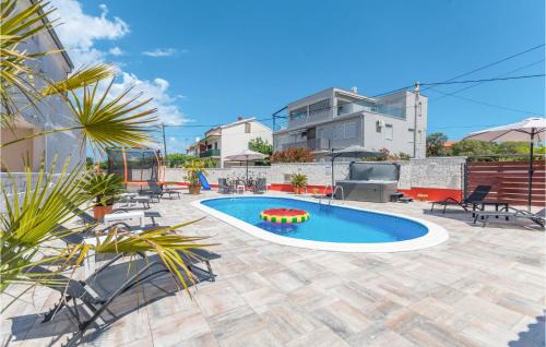 Turanj House | Beautiful Home In Turanj