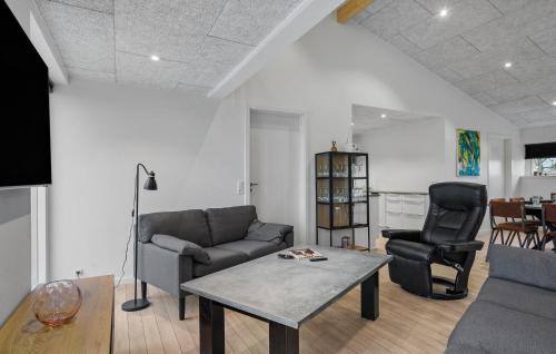 Nørre Fjand House | Beautiful Home In Ulfborg With Sauna