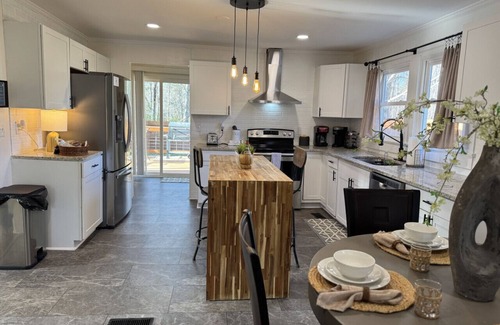 Woodruff House | Beautiful Home minutes from Downtown & BMW