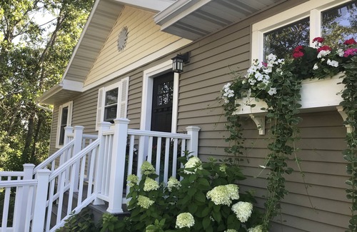 Kewaunee House | Beautiful home on Lake Michigan