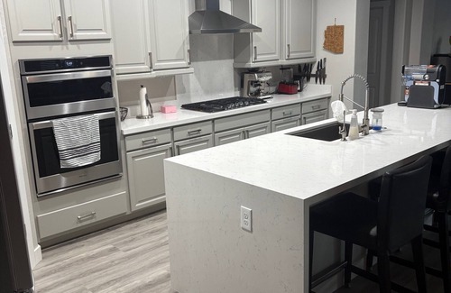 Buckeye House | Beautiful home with Hot Tub, Pool, Outdoor Bar, Spring Training, Golf