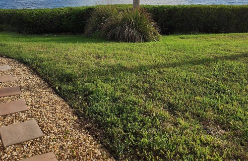 Ellenton House | Beautiful Home with screened in porch on the Manatee River