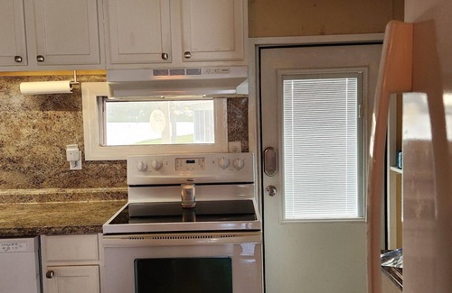 Ellenton House | Beautiful Home with screened in porch on the Manatee River