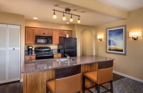 South Mountain Condo | Beautiful Hotel in Legacy Golf Resort - 1BD Sleeps