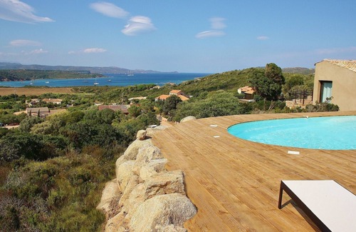 Bonifacio House | Beautiful house 8 people facing the Gulf of Sant'Amanza with swimming pool