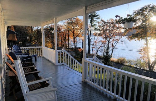 Dundee House | Beautiful House and Yard, Stunning View, 120' Lakefront, Covered Front Porch