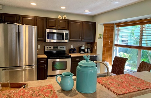 Davie House | Beautiful house in a quiet neighborhood