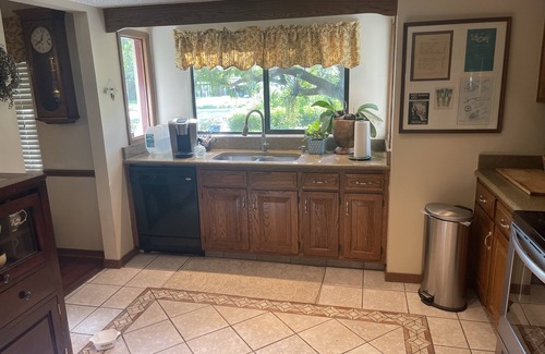 Westside House | Beautiful House in Jacksonville with Heated Pool
