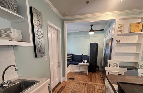 Hudson Bayou Boat Rental | Beautiful house next door to Selby gardens the waterfront and downtown Sarasota