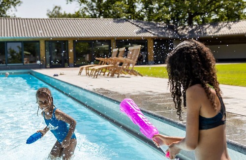 Hellendoorn Villa | Beautiful house with whirlpool, in natural surroundings